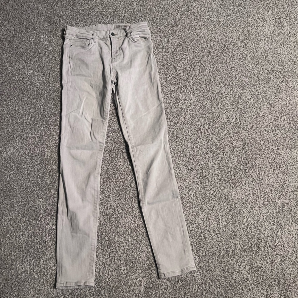 Allsaints Grace Women’s Jeans Sz 30 either off white or gray—medium rise